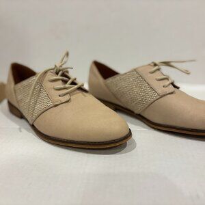 LUCKY Brand Elyza Off White Round toe Lace up Leather Oxfords 9.5